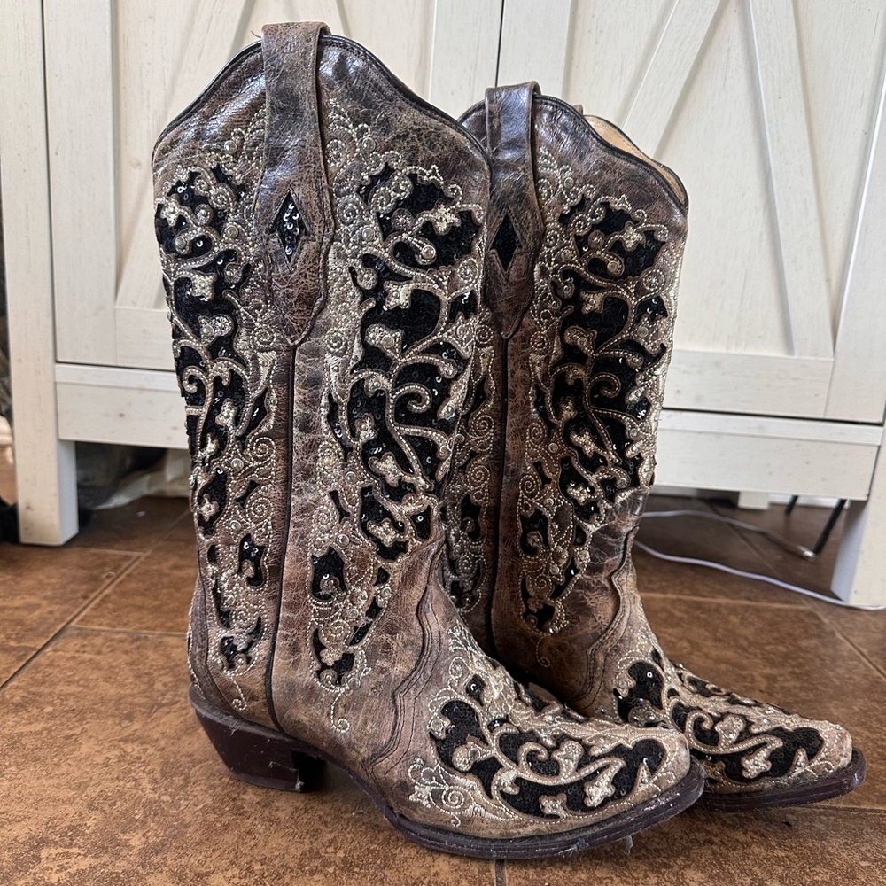 Corral cowgirl boots